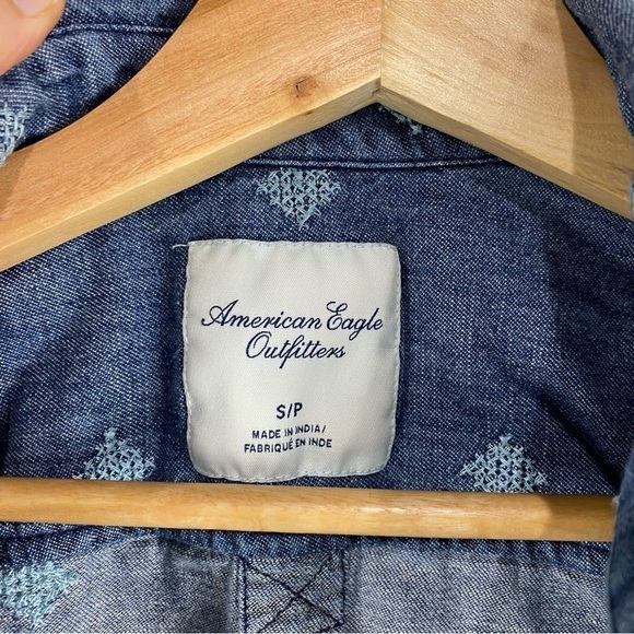 American Eagle Stitch Chambray Full Button Up Down Shirt Top Flannel Size Small - Picture 3 of 5